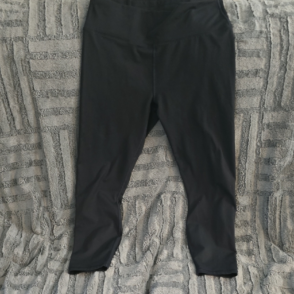 Fabletics Classic Black Leggings
